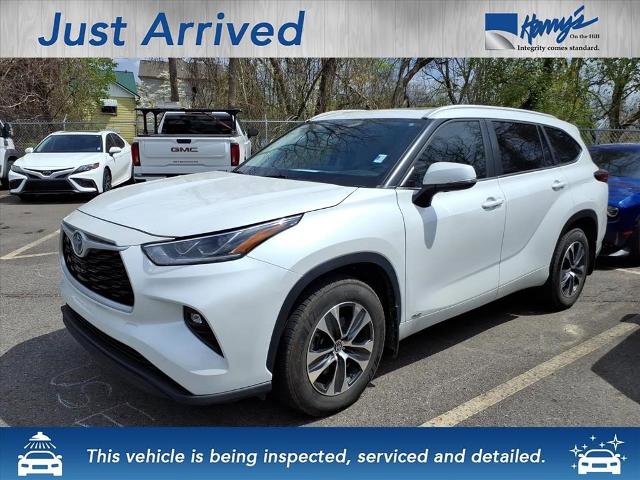 Used 2023 Toyota Highlander Bronze Edition image 1