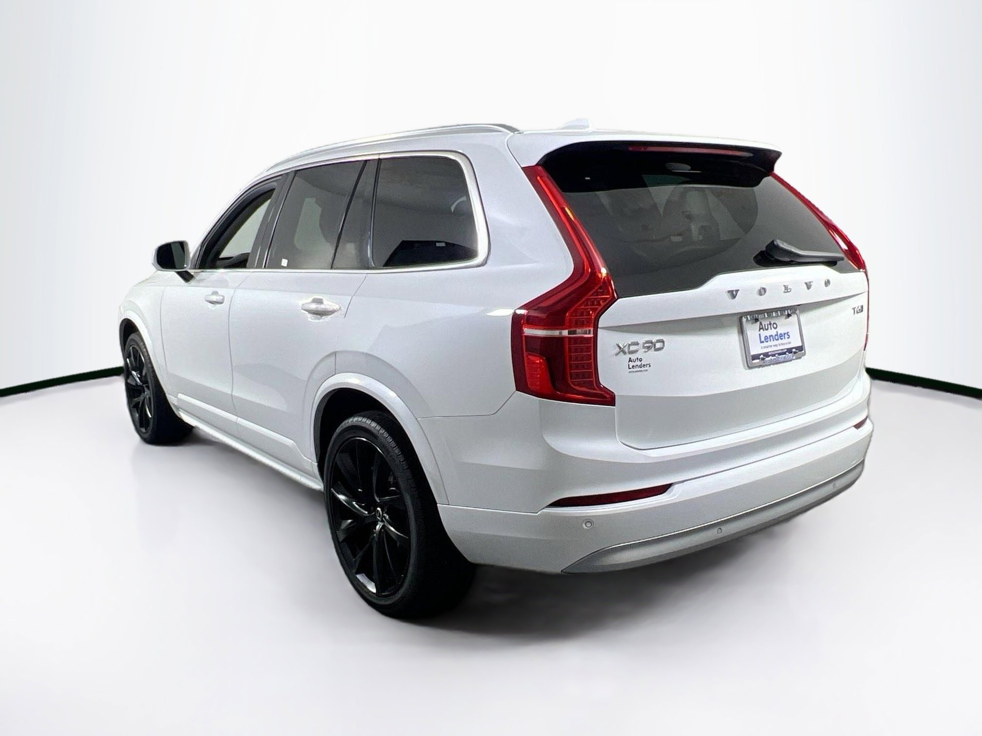 Used 2022 Volvo XC90 T6 Momentum w/ Advanced Package image 7
