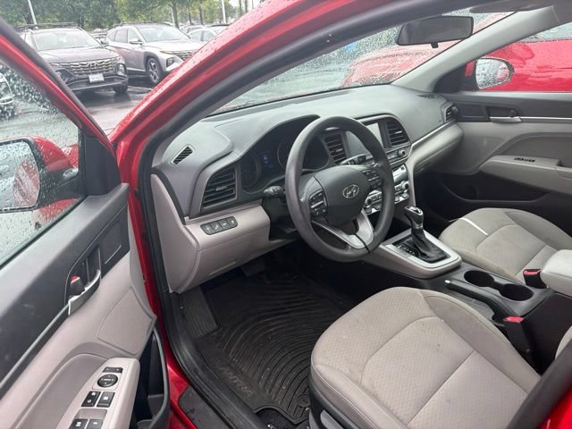 Used 2020 Hyundai Elantra SEL w/ Winter Weather Package FWD image 9