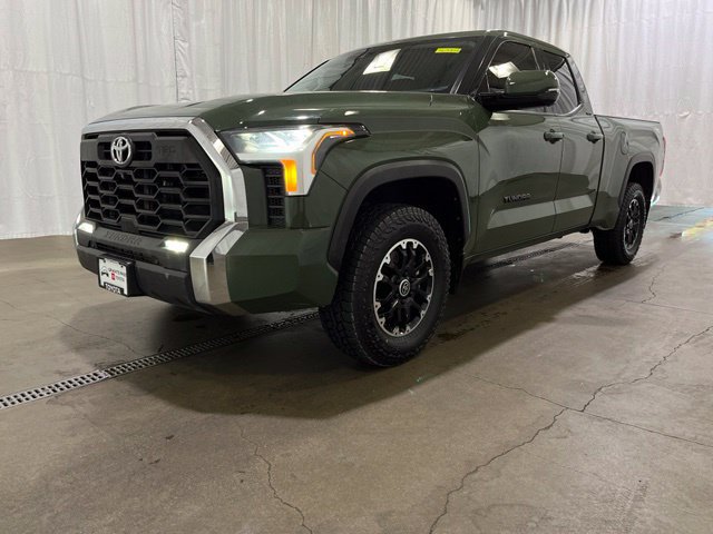 Certified 2022 Toyota Tundra SR5 w/ TRD Off-Road Premium Package AWD/4WD image 24