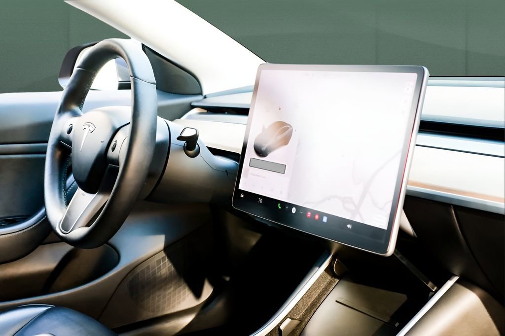 Used 2020 Tesla Model 3 Performance image 24