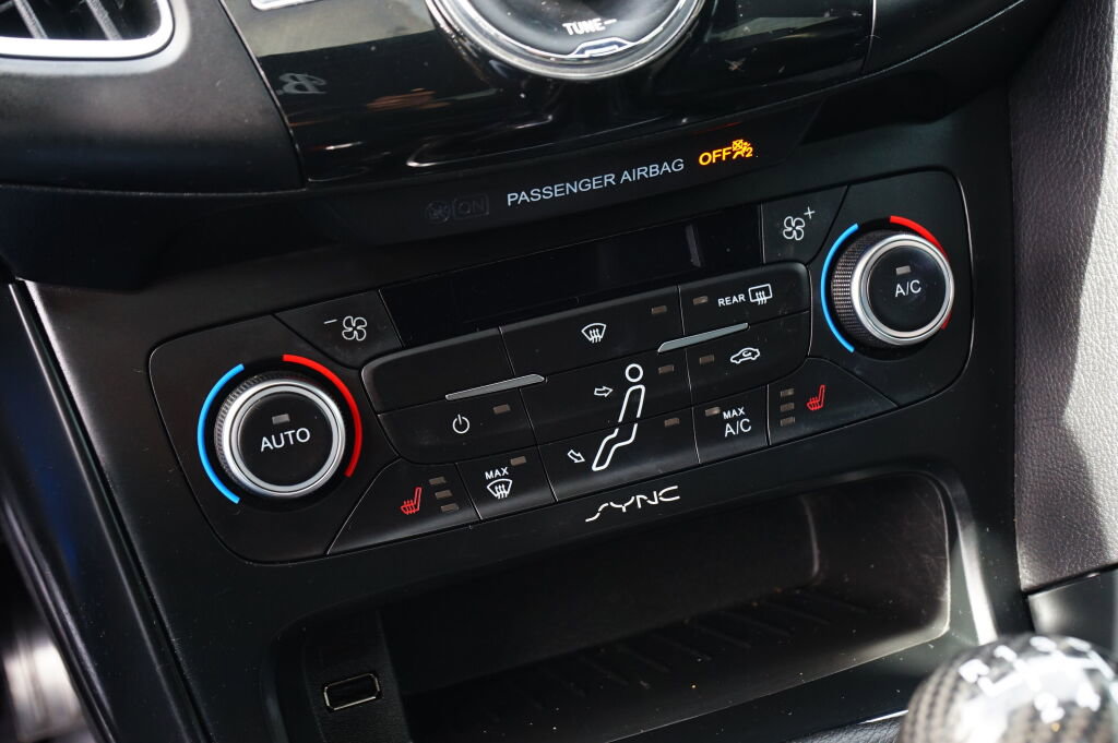 Used 2017 Ford Focus RS image 22