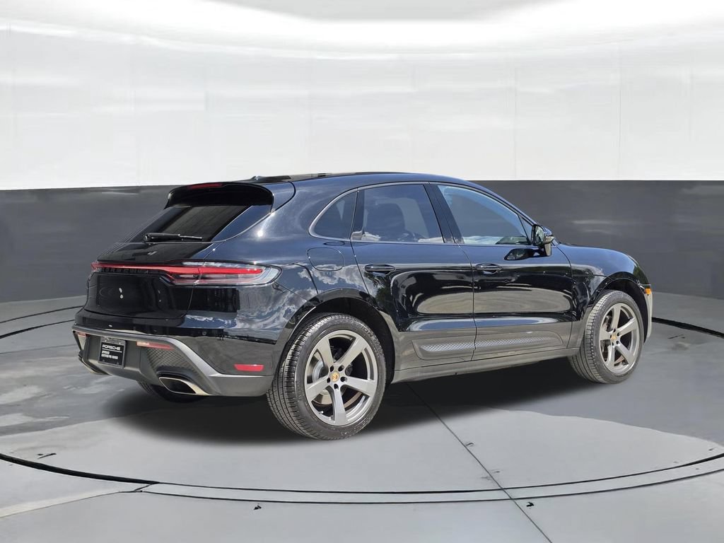 Certified 2023 Porsche Macan AWD/4WD image 8