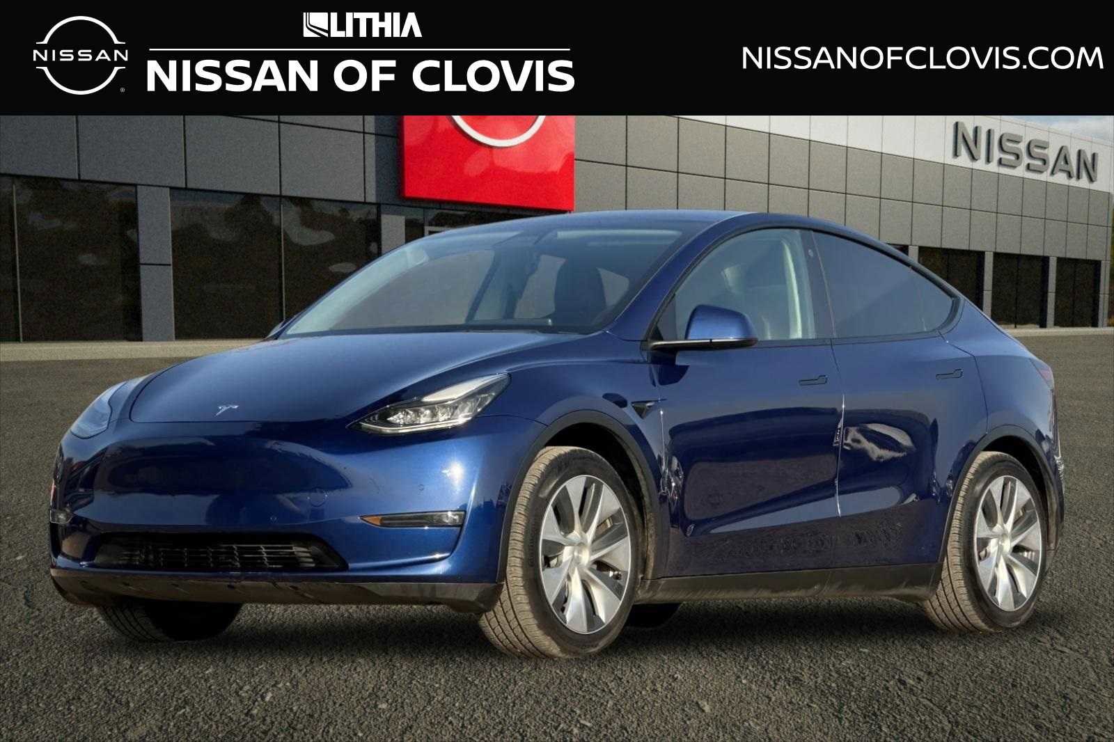 Used 2021 Tesla Model Y Standard Range image 1