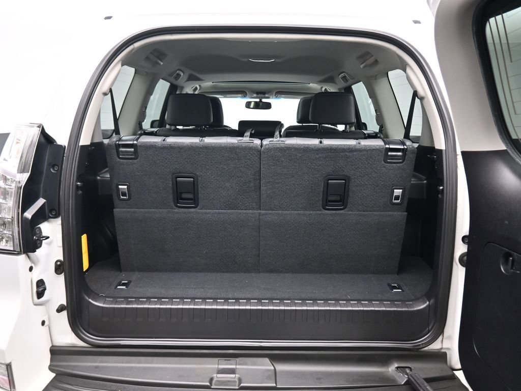 Used 2016 Lexus GX 460 w/ Navigation Package image 55