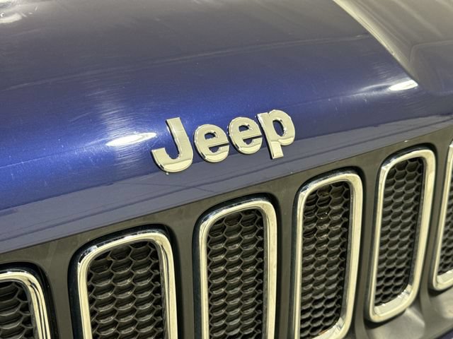 Used 2018 Jeep Renegade Latitude FWD image 31