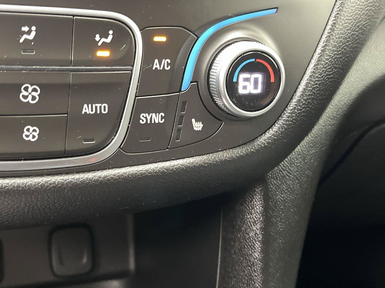 Certified 2018 Chevrolet Equinox LT AWD/4WD image 21