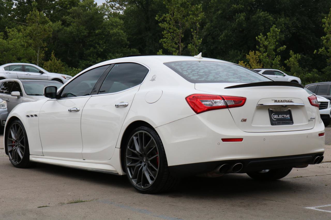 Used 2015 Maserati Ghibli S Q4 AWD/4WD image 16