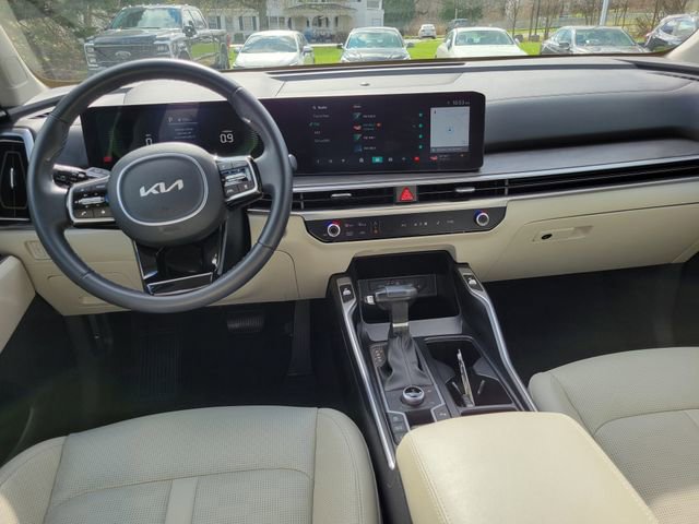 Certified 2025 Kia Sorento X-Line EX image 25