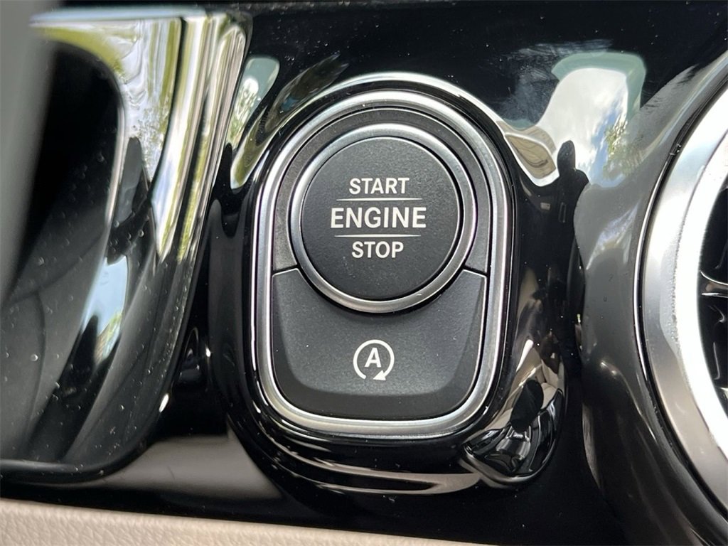 Certified 2025 Mercedes-Benz GLA 250 4MATIC image 30