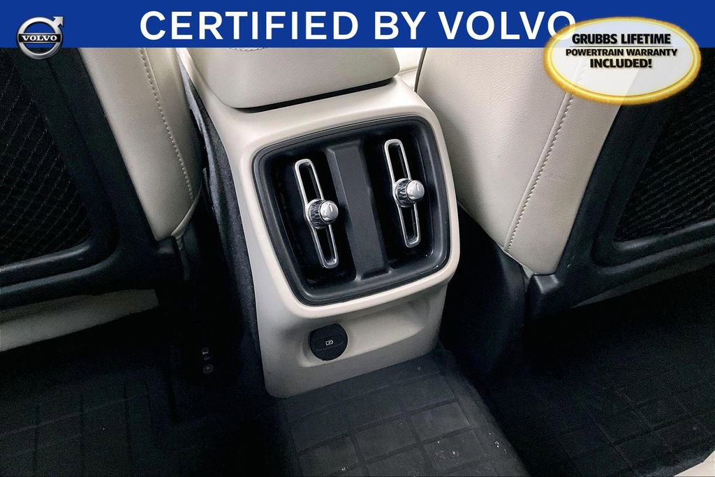 Used 2023 Volvo XC40 B5 Ultimate w/ Protection Package Premier image 31