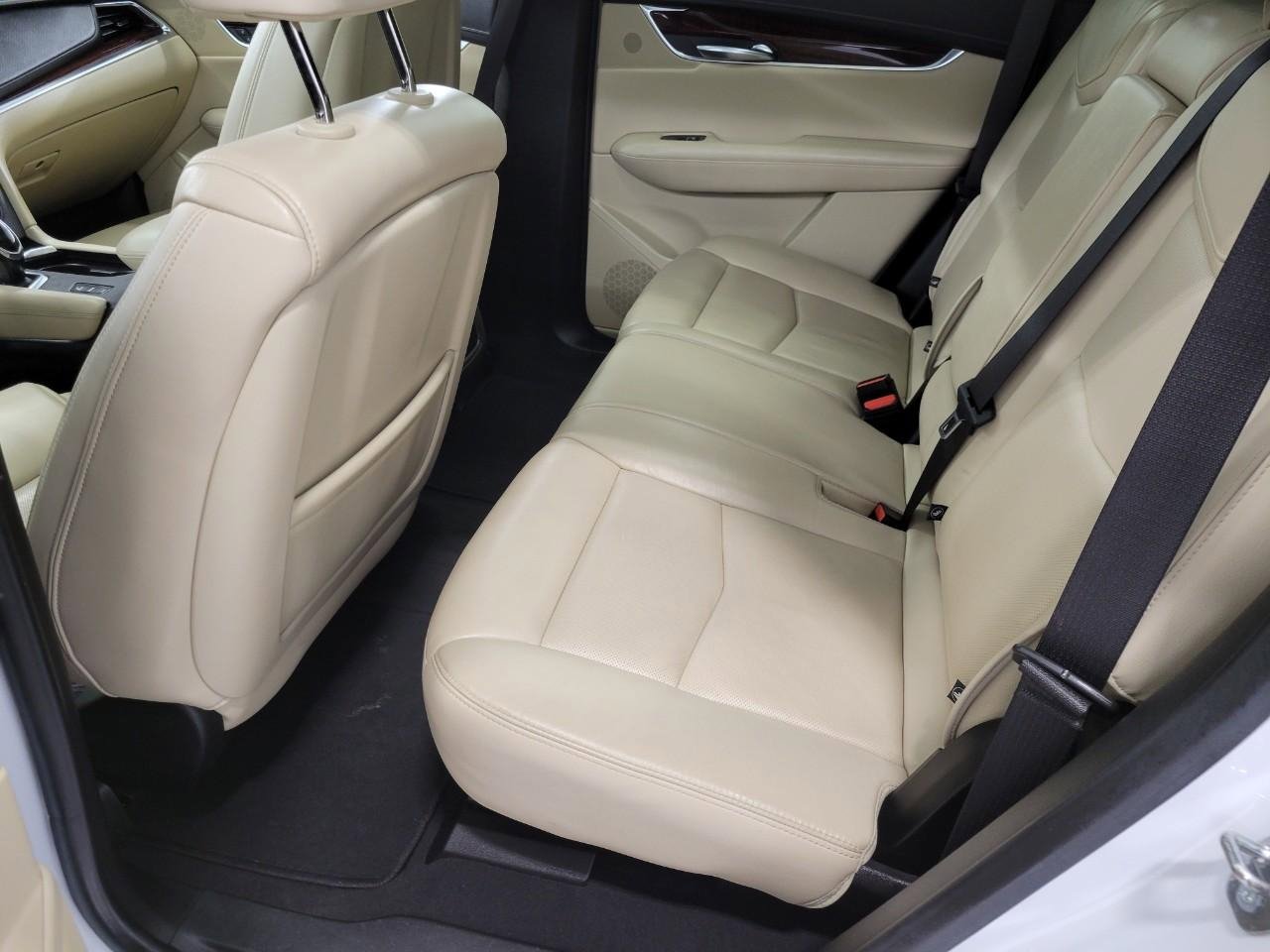 Used 2019 Cadillac XT5 Premium Luxury image 21