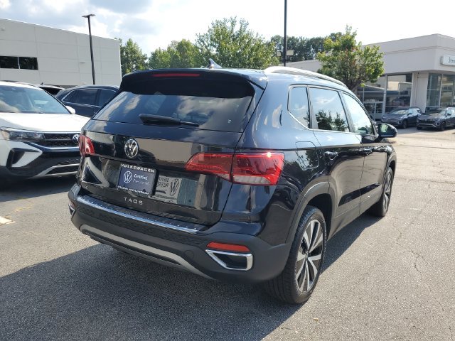 Certified 2024 Volkswagen Taos SE FWD image 4