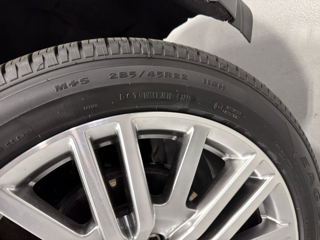 Used 2024 Ford Expedition Max Limited AWD/4WD image 16