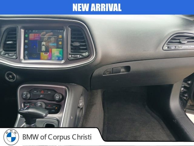 Used 2016 Dodge Challenger SXT RWD image 12