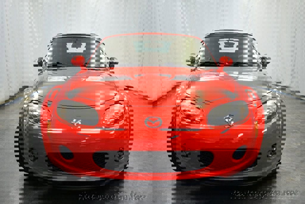 Used 2006 MAZDA MX-5 Miata Sport w/ Suspension Pkg RWD image 4