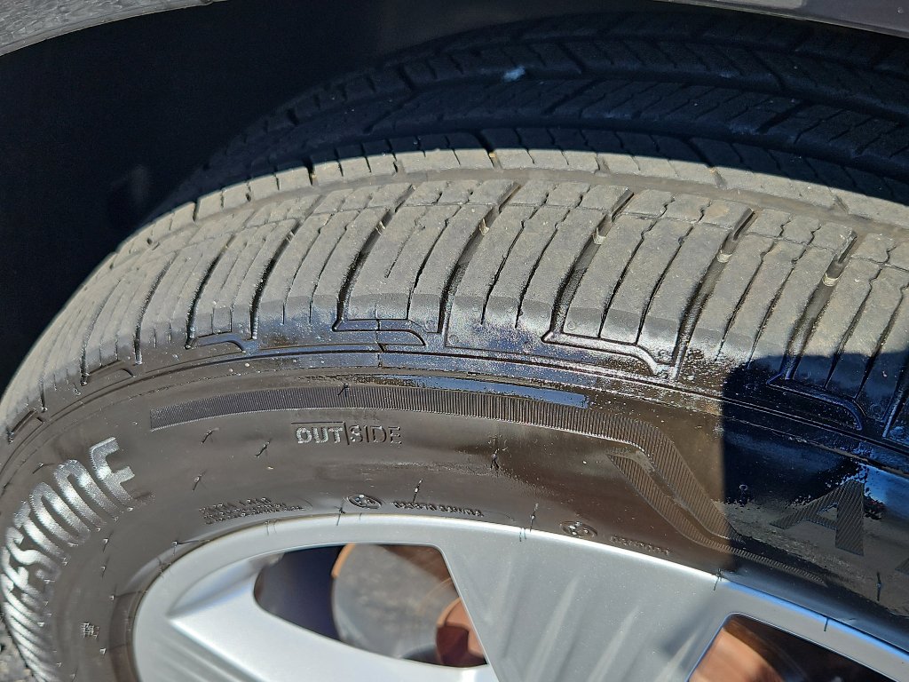 Used 2022 Audi Q4 e-tron Prestige image 27