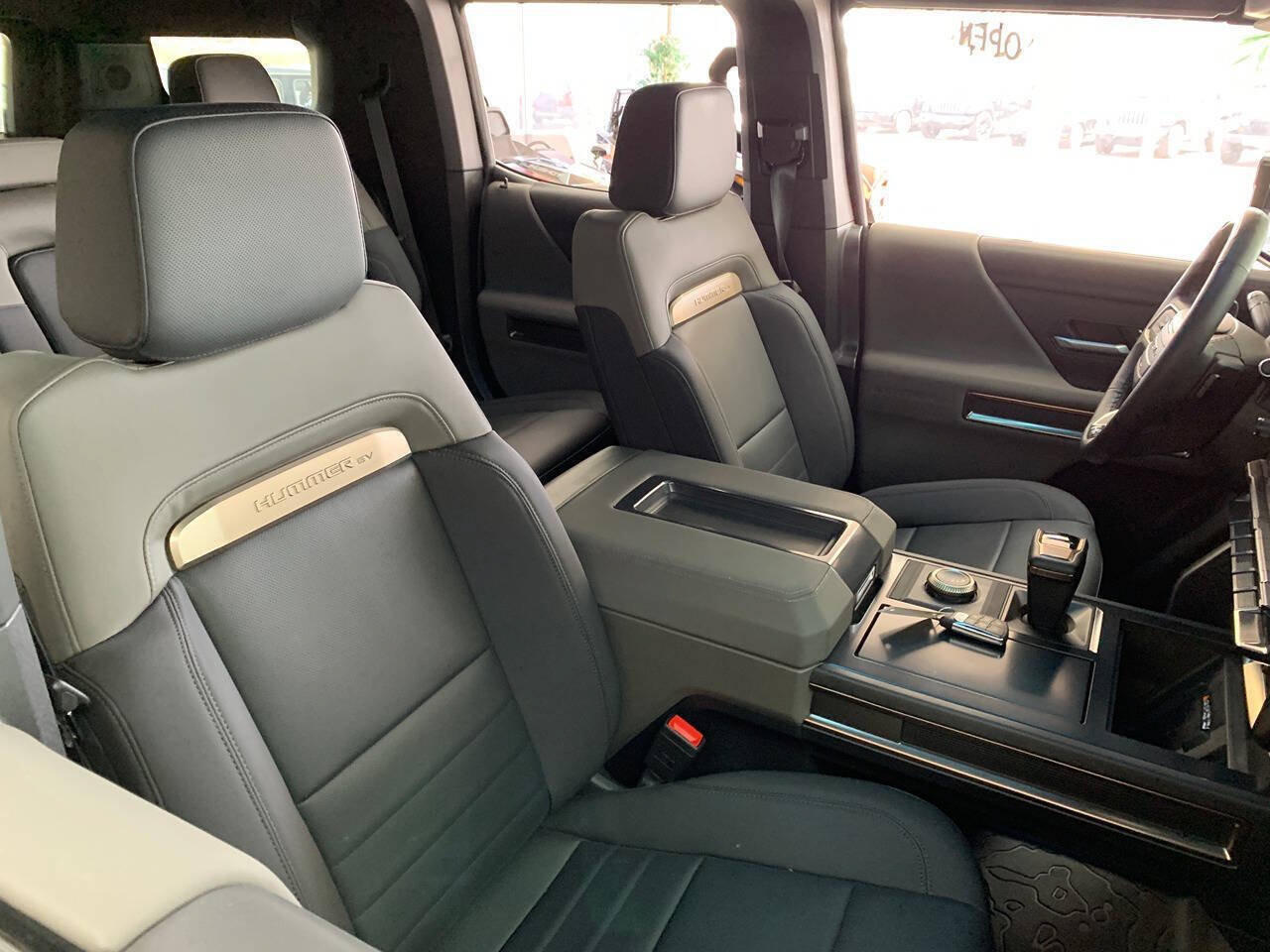 Used 2025 GMC Hummer EV 2X AWD/4WD image 14