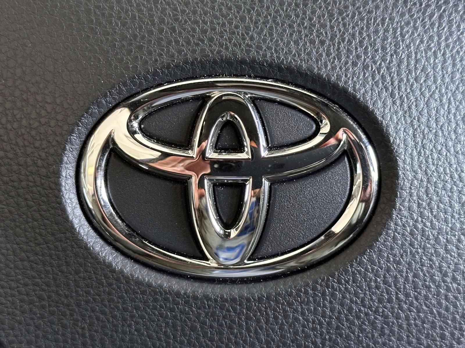 Certified 2026 Toyota Corolla XSE FWD image 19