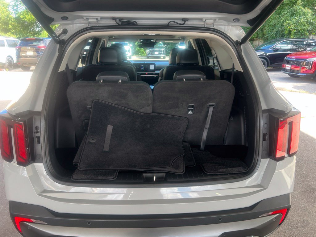 Certified 2024 Kia Sorento X-Line EX AWD/4WD image 11