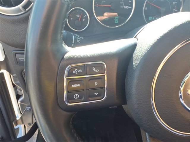 Used 2016 Jeep Wrangler Unlimited Rubicon w/ Connectivity Group image 15