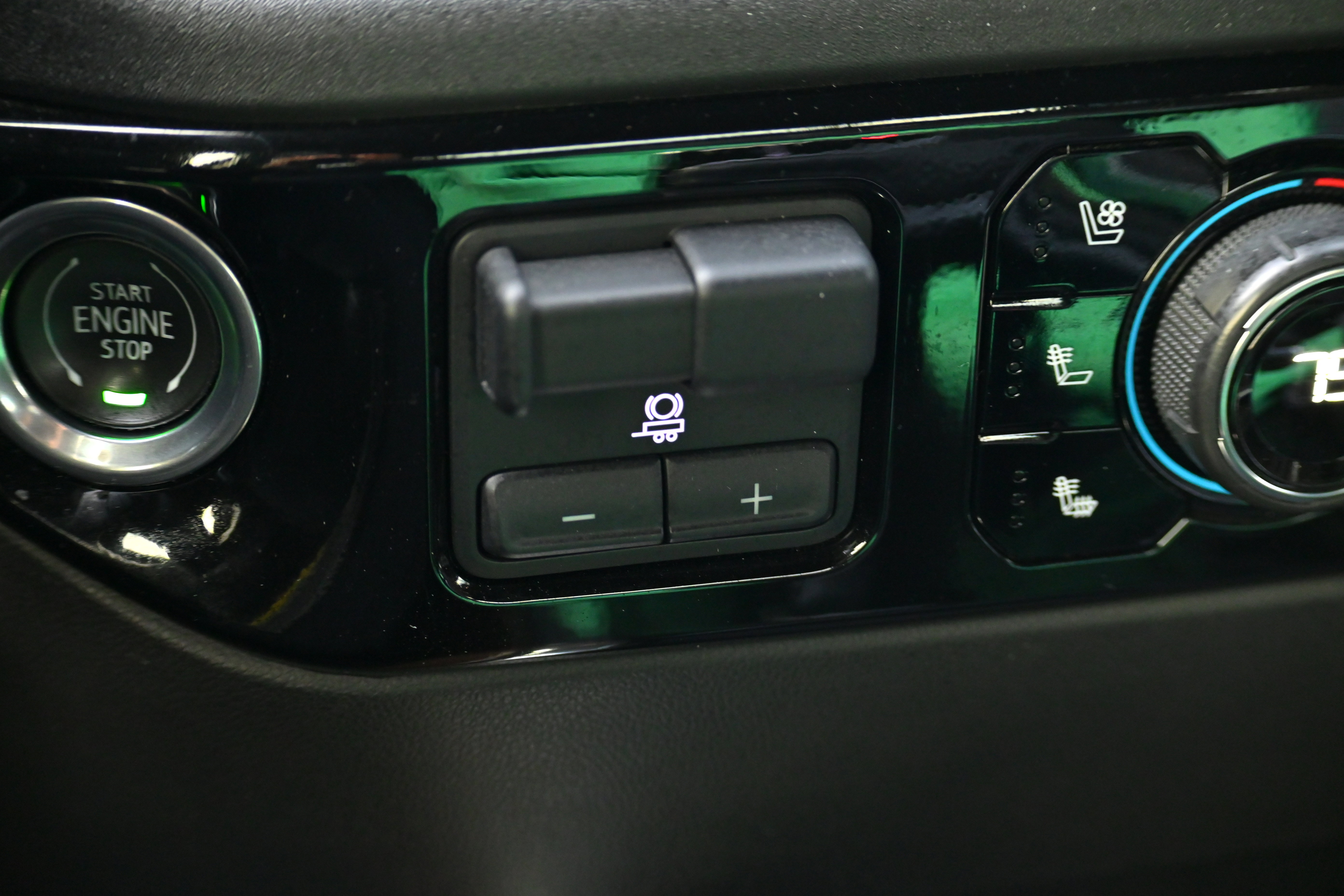 Used 2023 Chevrolet Silverado 1500 High Country w/ Technology Package image 26