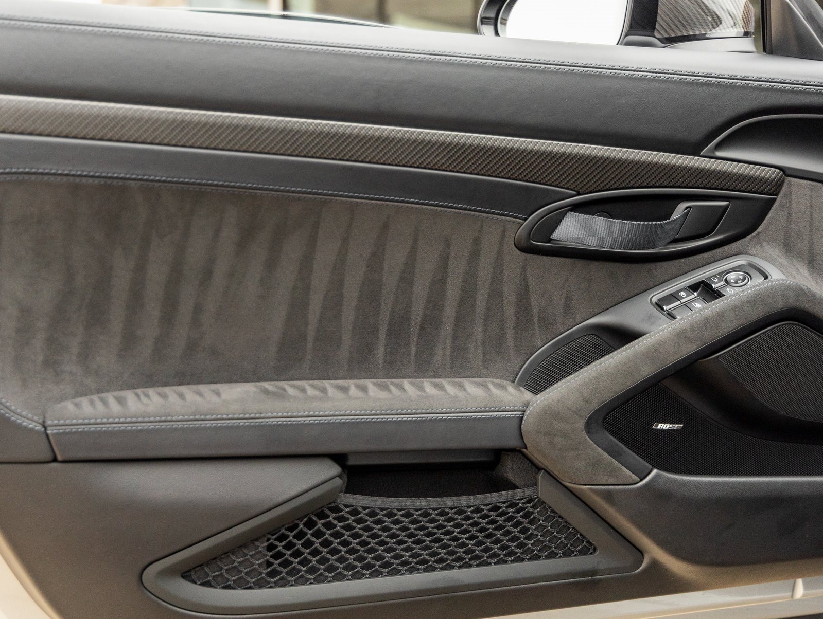 Used 2025 Porsche 718 Cayman GT4 RS w/ Weissach Package image 31