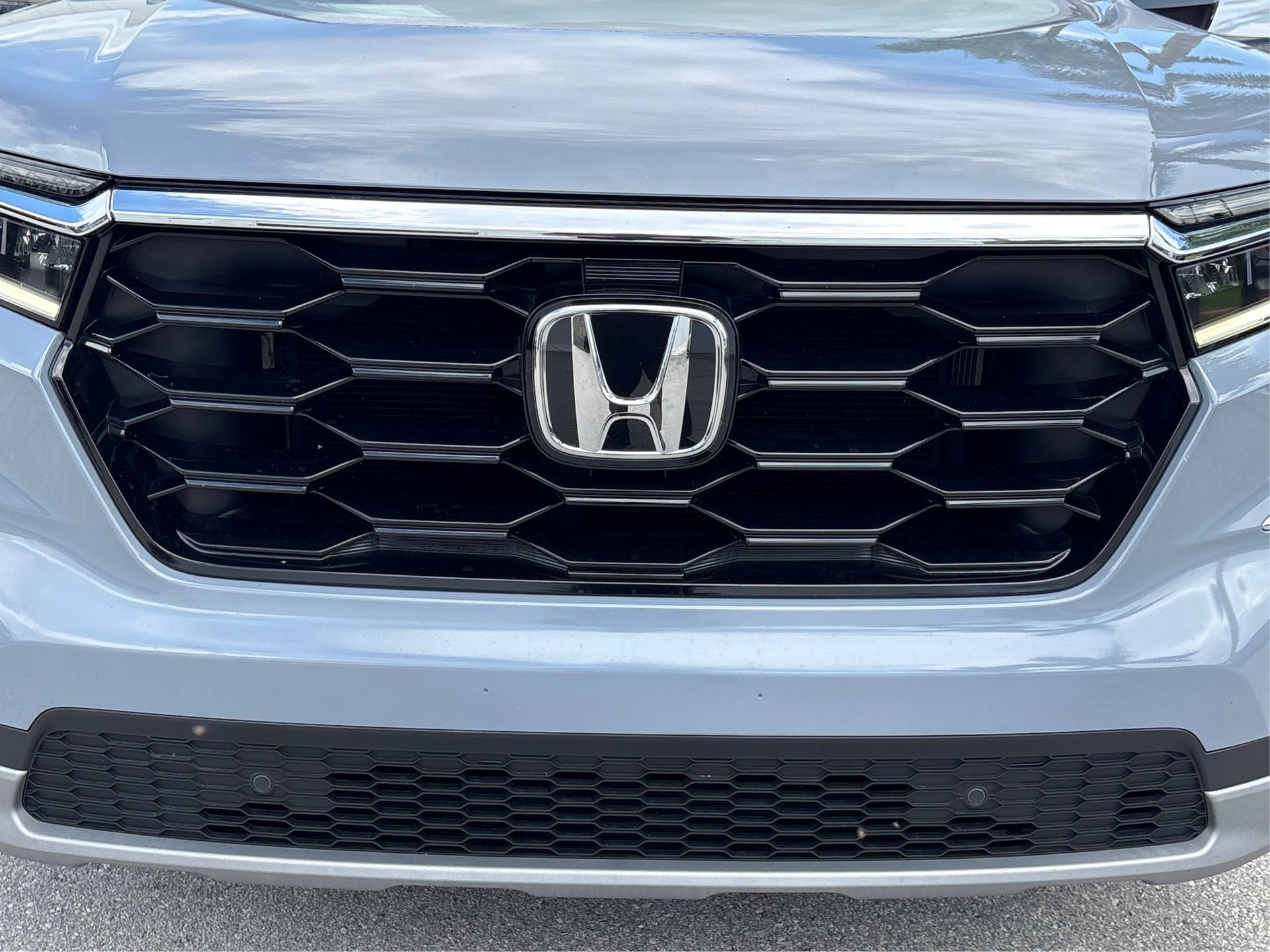 Used 2025 Honda Pilot Touring image 14