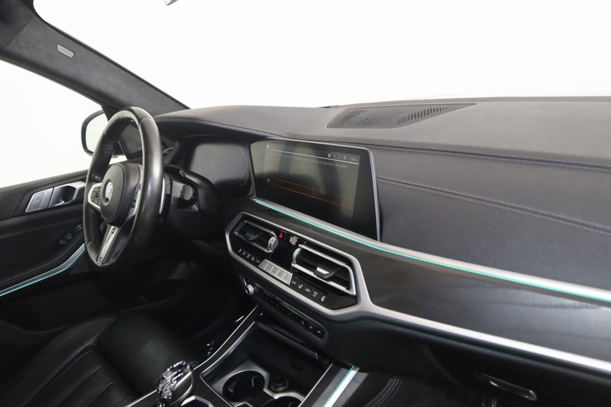 Used 2022 BMW X7 M50i w/ Executive Package image 50