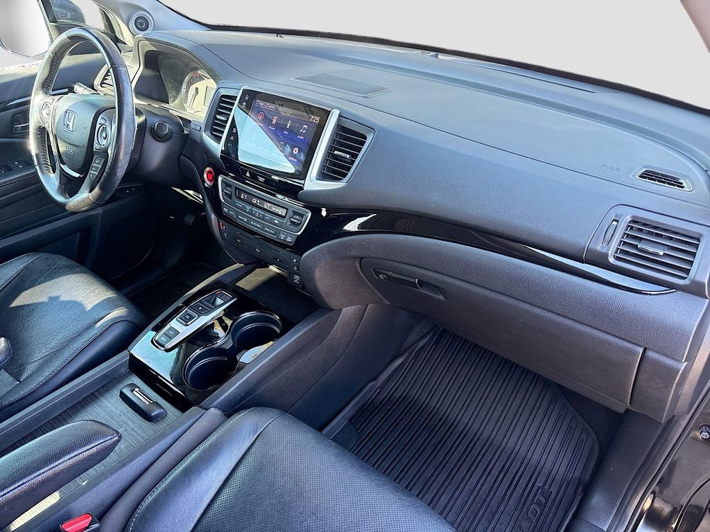 Used 2017 Honda Pilot Elite image 32