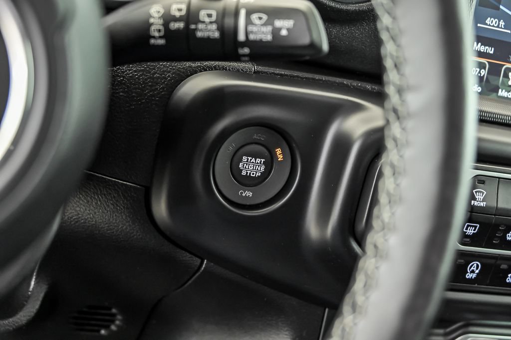 Used 2018 Jeep Wrangler Unlimited Sahara AWD/4WD image 18