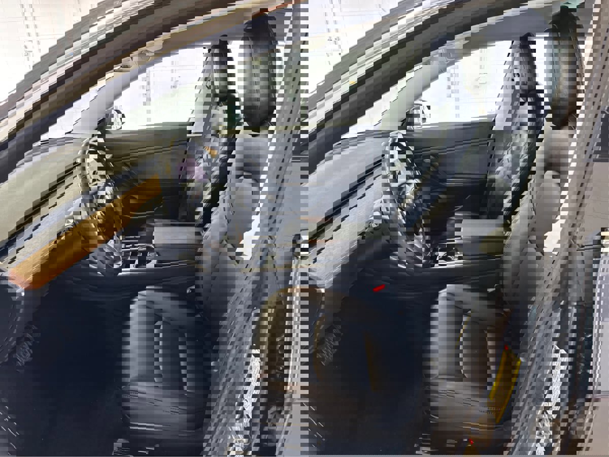 Used 2018 Tesla Model 3 Long Range image 9