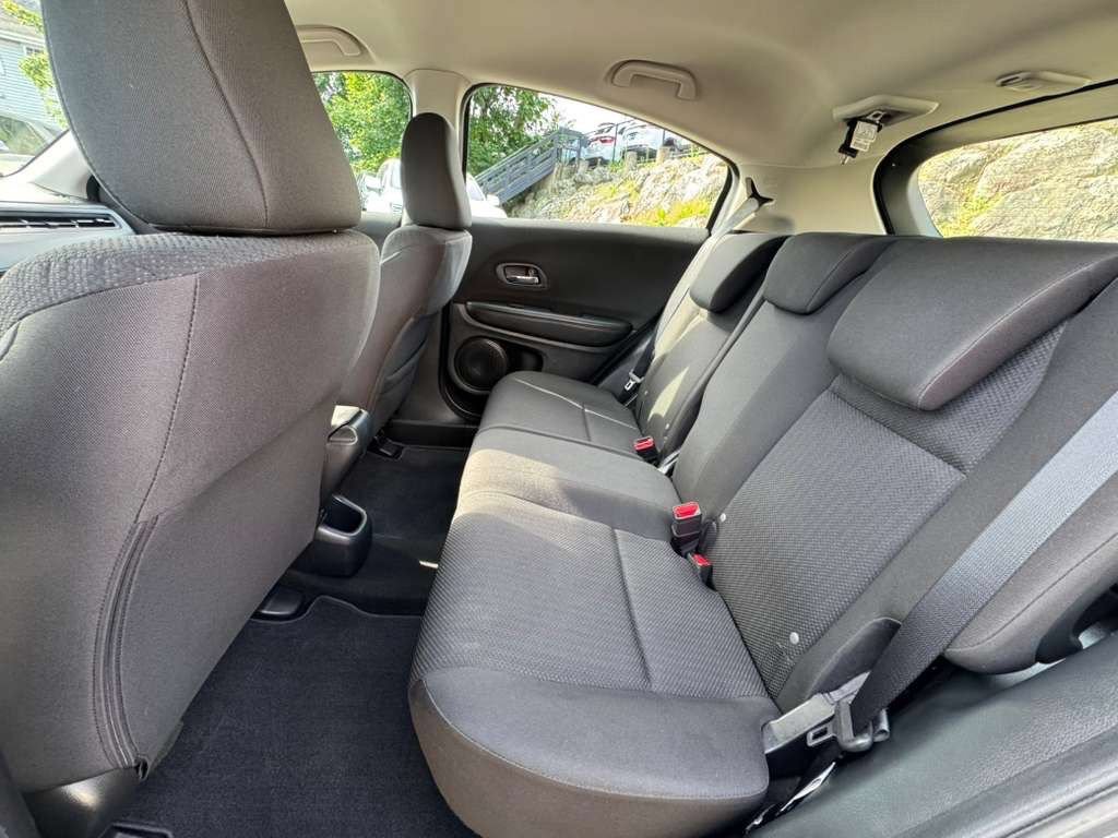 Used 2016 Honda HR-V LX image 19