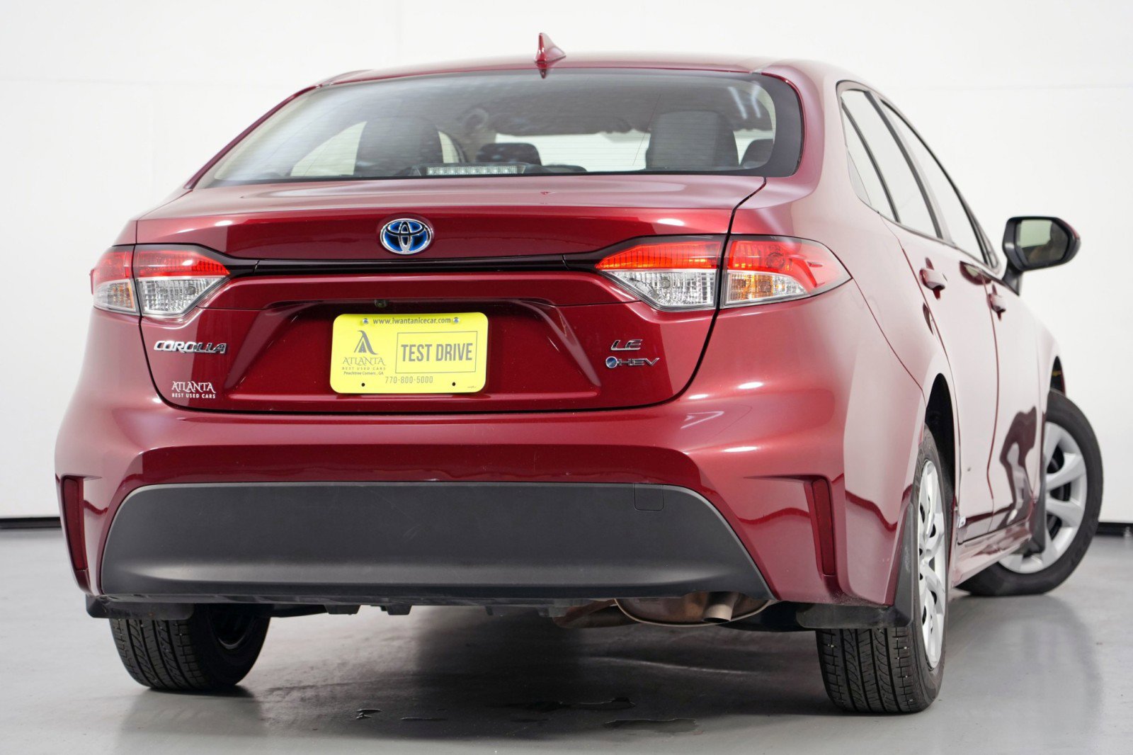 Used 2025 Toyota Corolla LE image 4