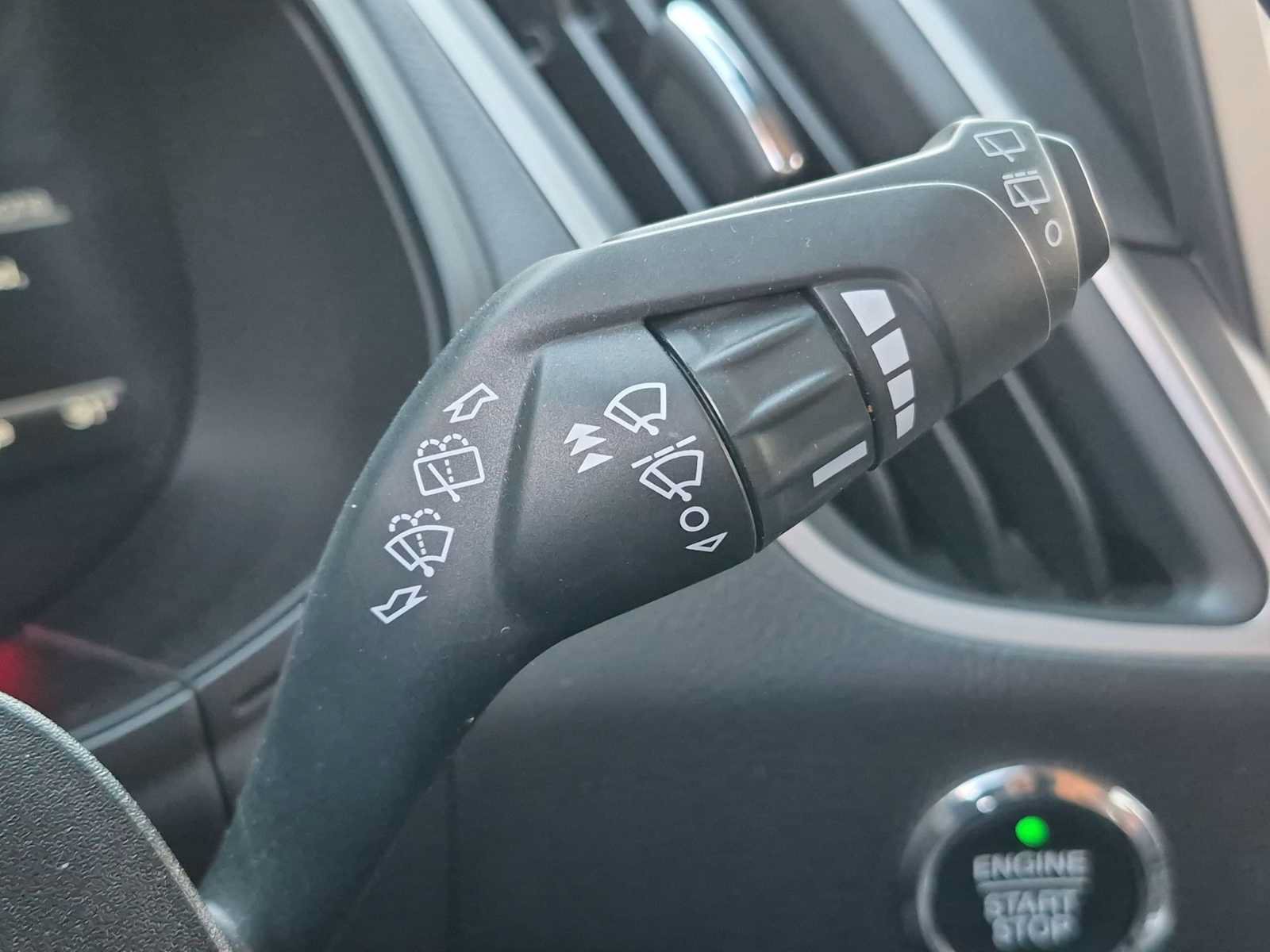 Used 2024 Ford Edge SEL AWD/4WD image 25