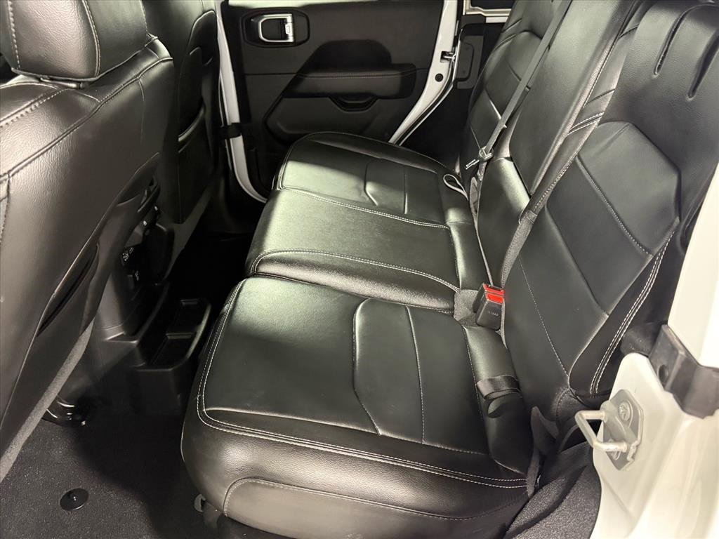 Used 2022 Jeep Wrangler Unlimited Sahara image 14