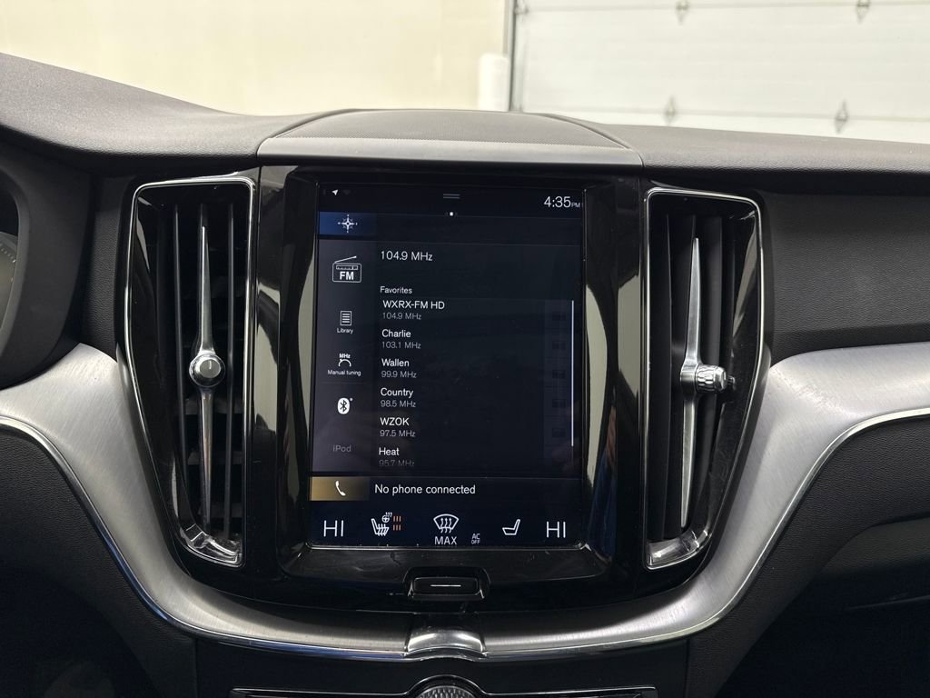 Used 2018 Volvo XC60 T6 Momentum w/ Advanced Package image 17