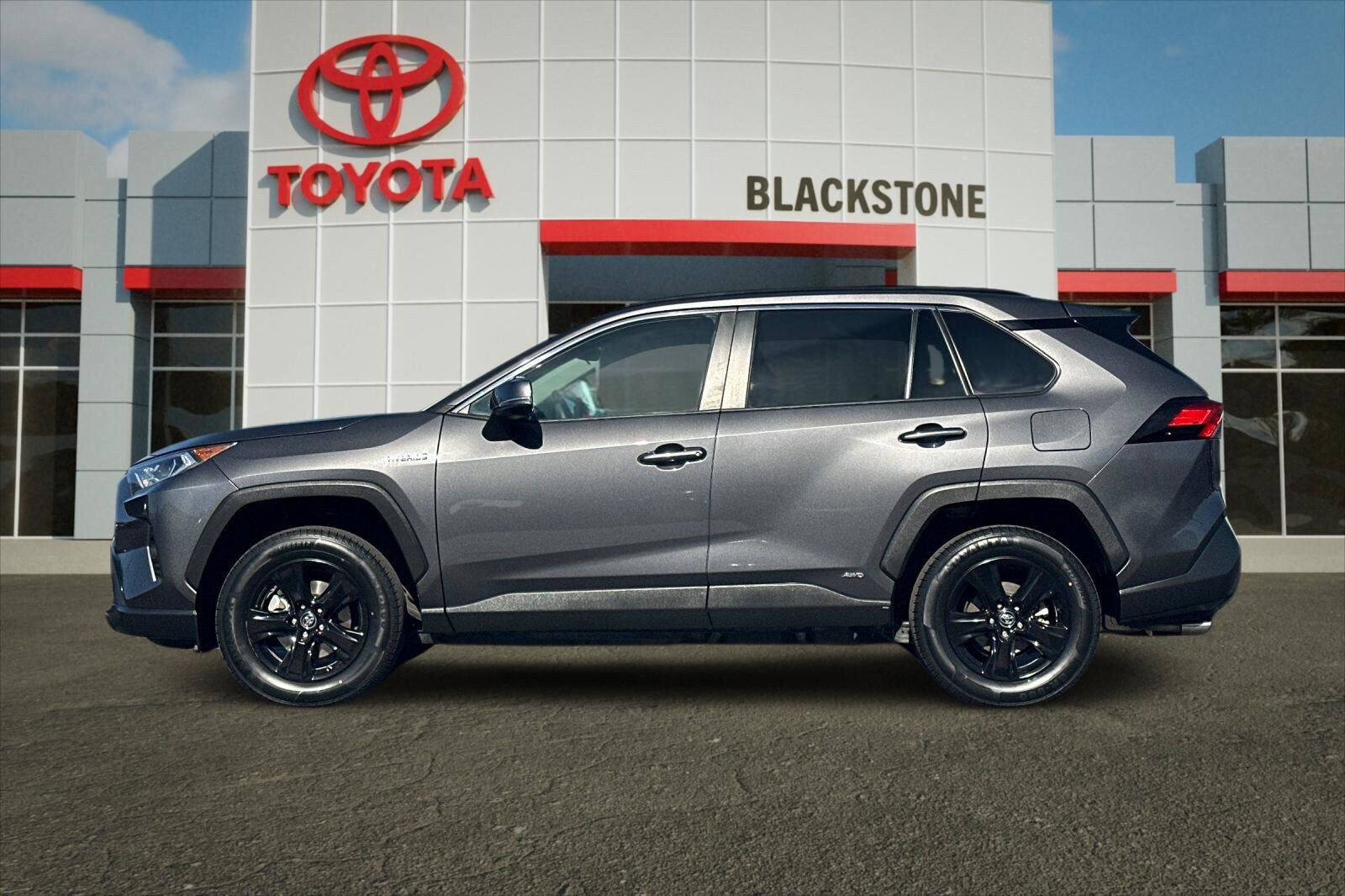 Certified 2020 Toyota RAV4 XLE w/ Convenience Package AWD/4WD image 6