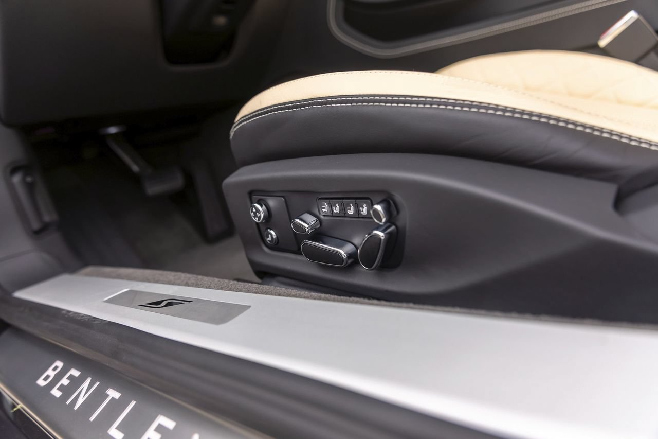 Certified 2024 Bentley Continental GT V8 AWD/4WD image 54