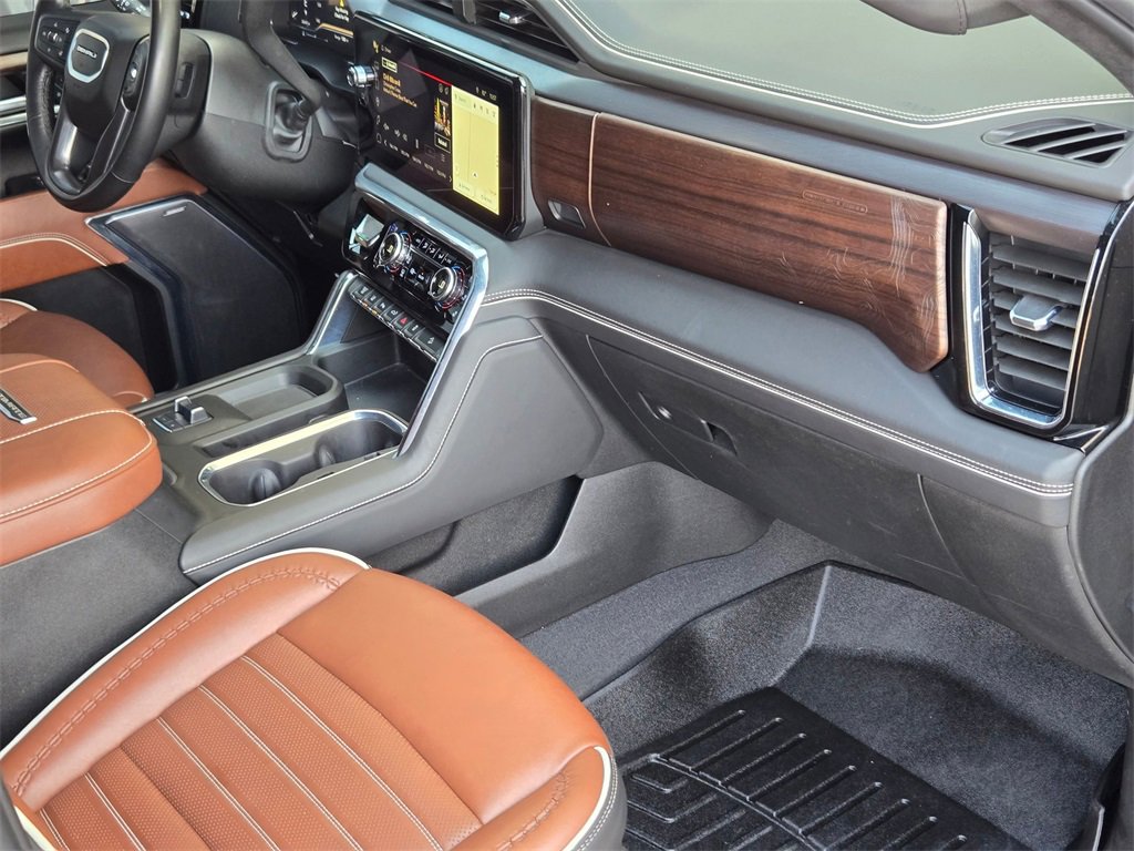 Used 2024 GMC Sierra 2500 Denali Ultimate image 25