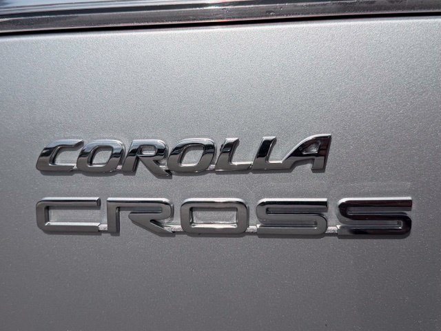 Used 2023 Toyota Corolla Cross LE FWD image 9