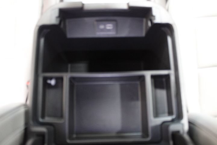 Used 2024 GMC Yukon SLT w/ SLT Luxury Package AWD/4WD image 33