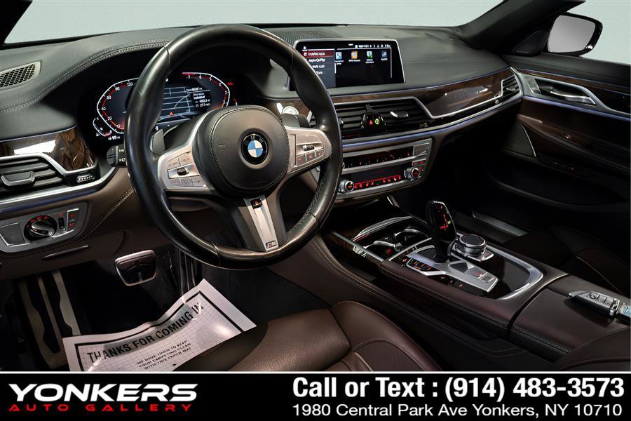 Used 2020 BMW 740i w/ M Sport Package RWD image 27