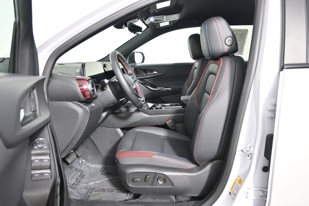 Used 2025 Chevrolet Equinox RS w/ Safety and Technology Package AWD/4WD image 21