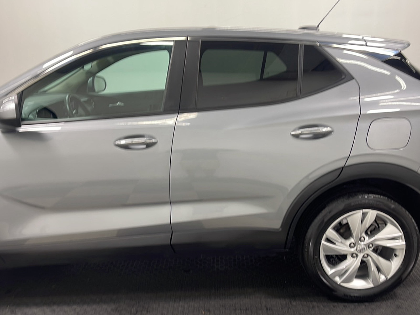 Used 2025 Buick Encore GX Preferred AWD/4WD image 13