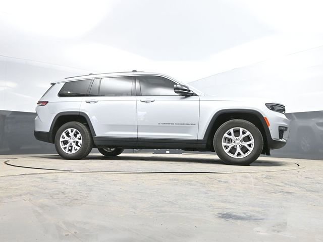 Used 2022 Jeep Grand Cherokee L Limited w/ Luxury Tech Group II image 56
