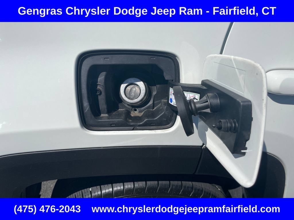 Used 2017 Jeep Renegade Altitude AWD/4WD image 25