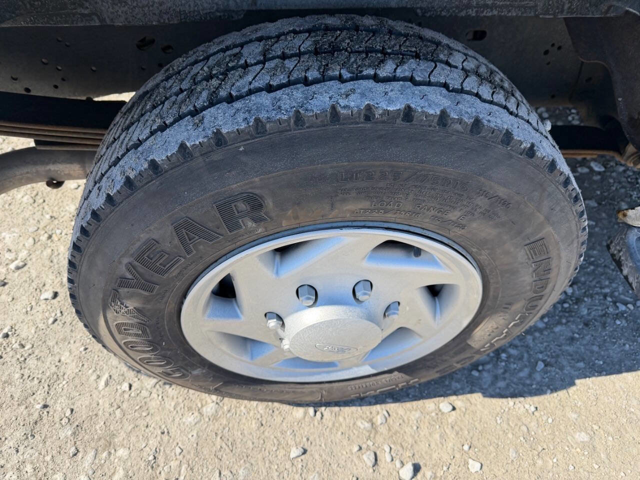 Used 2013 Ford E-350 and Econoline 350 XLT image 11
