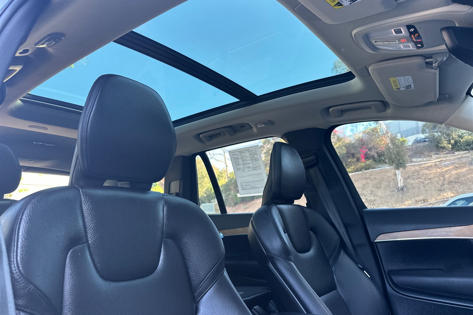 Certified 2024 Volvo XC90 T8 Plus w/ Protection Package Premier AWD/4WD image 20
