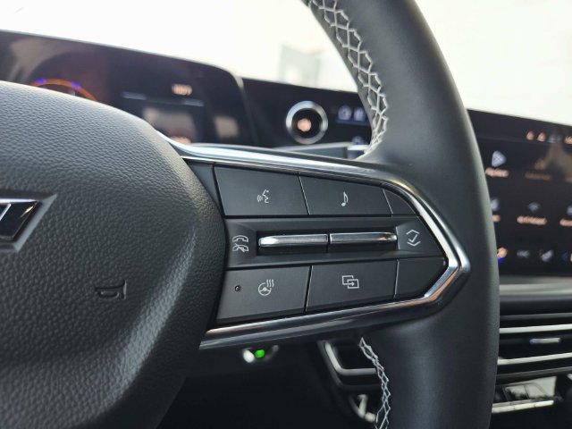 New 2027 Chevrolet Traverse LT w/ Midnight/Sport Edition FWD image 21